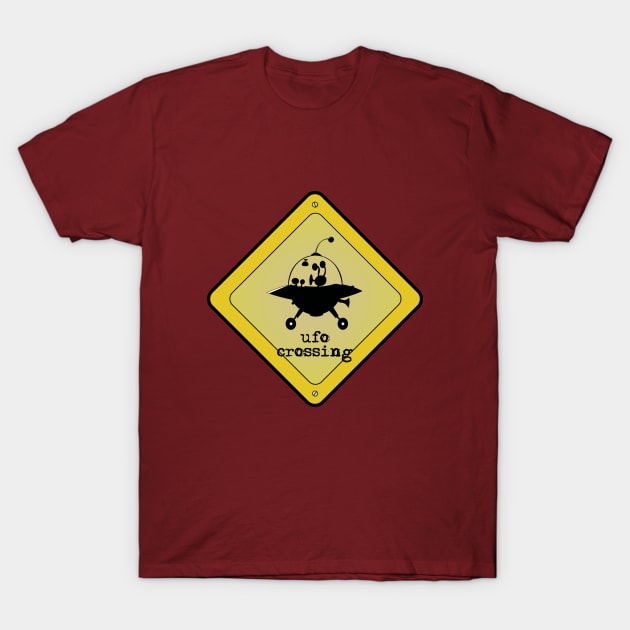 UFO crossing T-Shirt by mangulica